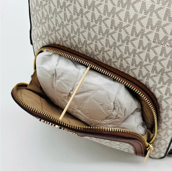 Michael Kors Medium Jaycee Zip Packet Backpack Vanilla - Picture 5 of 12